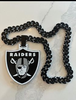 Raider Victory Chain