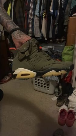 Travis Scott’s new size 8 1/2