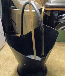 Black Metal Coal Scuttle Bucket