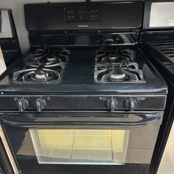 Frigidaire Black Gas Stove (FREE Delivery )$260 (Free Delivery)