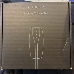 Tesla mobile connector charger 