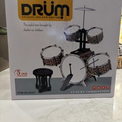 NEW -5 PIECE  Children Drum Set 
