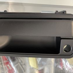 1995-2000 Tahoe Door Handle 