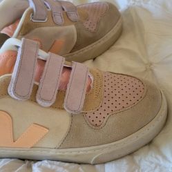 Veja Girls Sneakers 