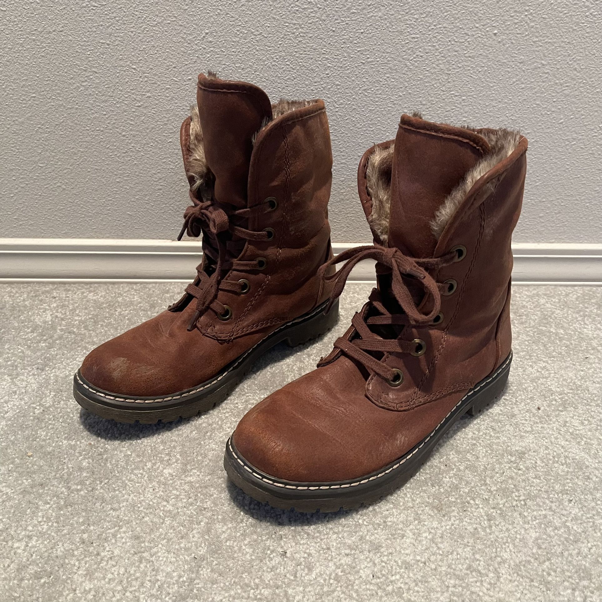 Size 6.5 Mossimo Boots