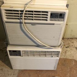 Two AC Units With Remotes