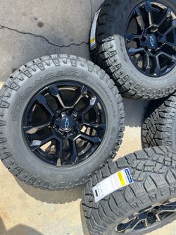 New Chevy Tahoe rims and tires 18” Oem factory wheels rines y llantas nuevas para Silverado Tahoe RST Avalanche suburban GMC Sierra Yukon