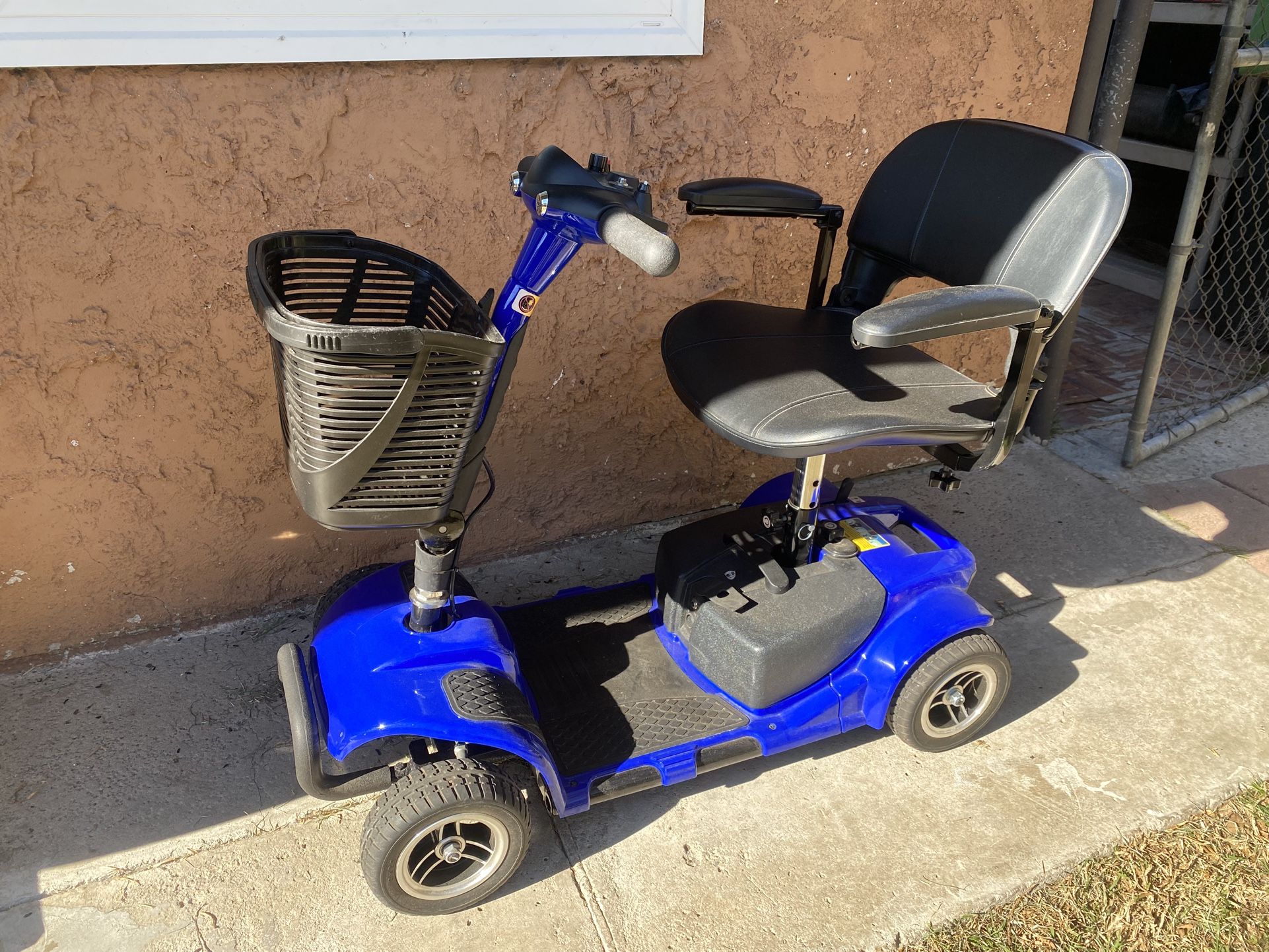 Lightweight 4 Wheel Folding Mobility Scooter