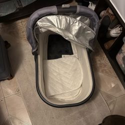 UB Bassinet 