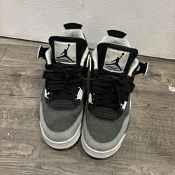 Jordan 4s Retro