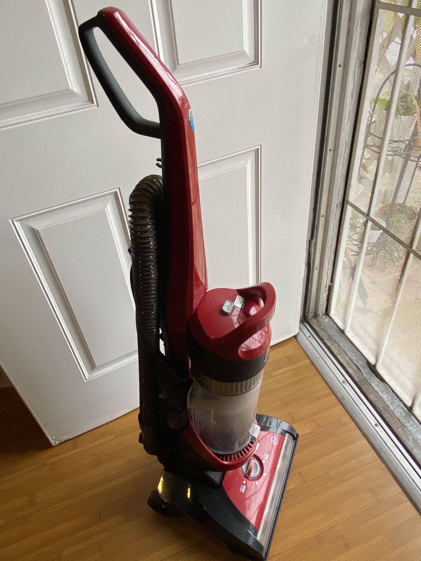 HOOVER VACUUM