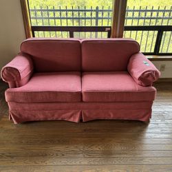 Loveseat 
