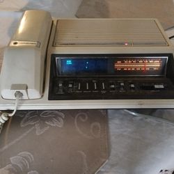 Vintage Soundesign Clock Radio Telephone, AM/FM/Alarm,Blue LCD,pulse-dial 7560-C