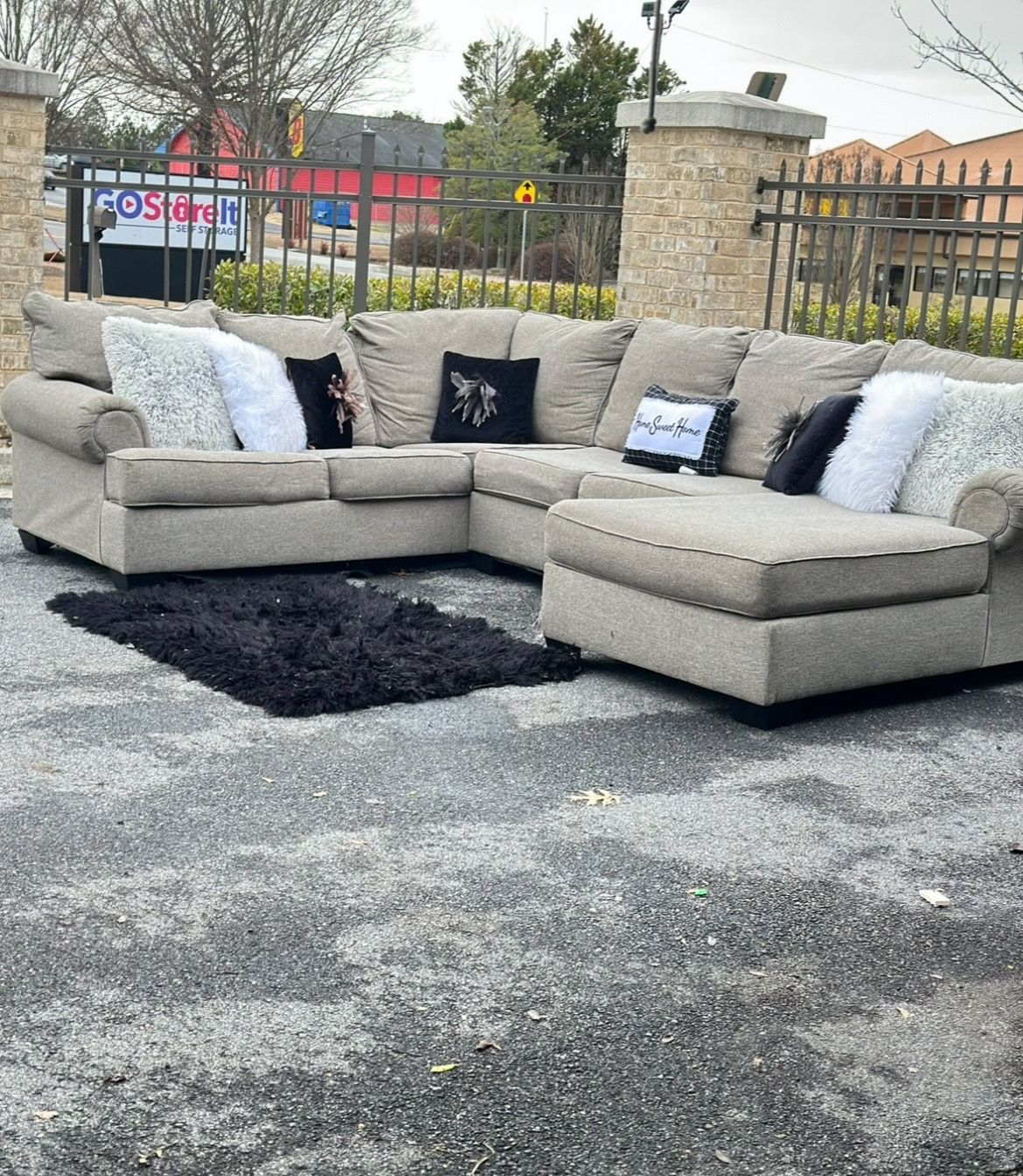Free Delivery ๐ Gray Ashley Sectional Couch