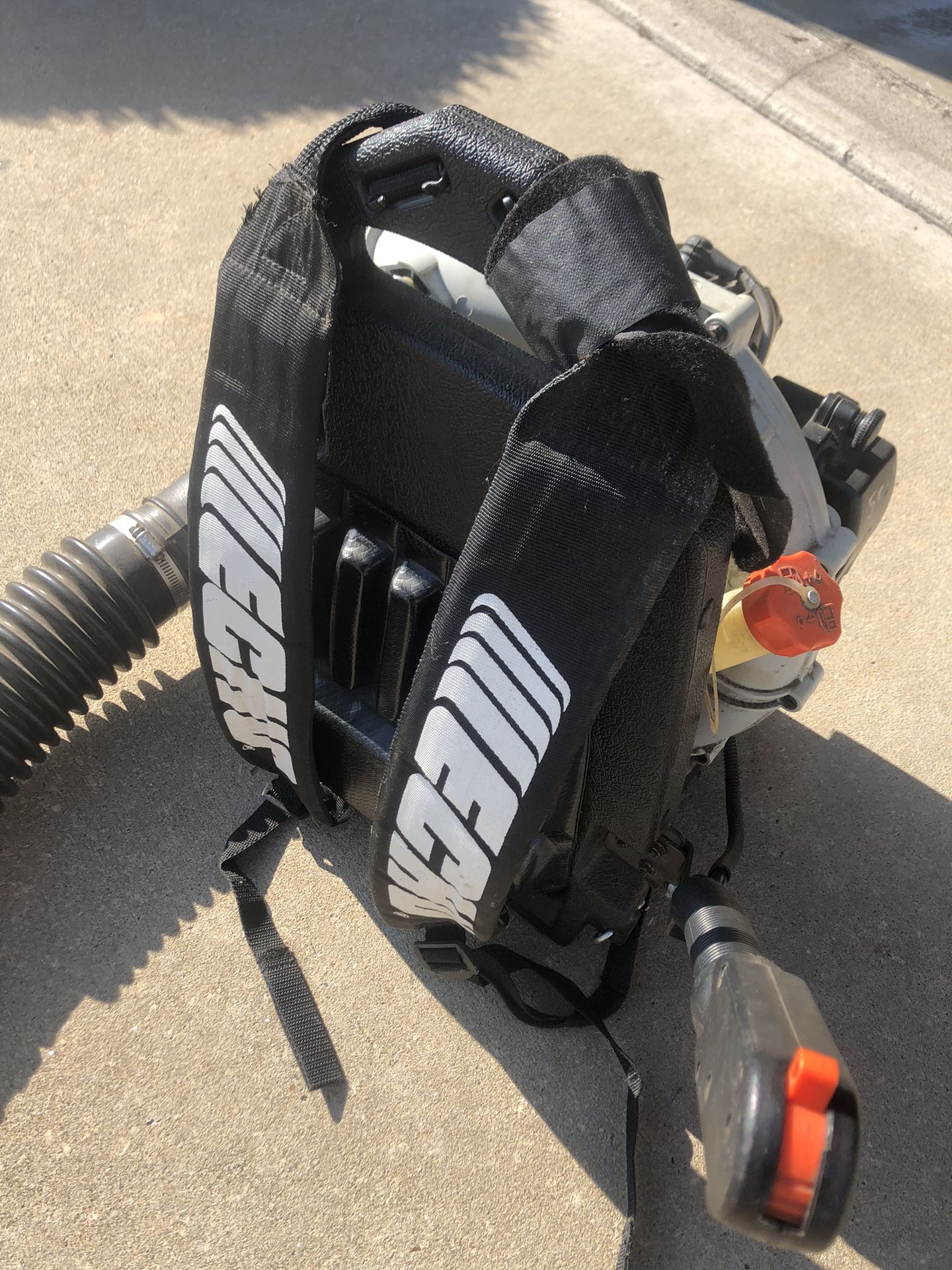 Echo PB413H Gas Backpack Blower Works for Sale in Painesville, OH
