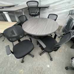 Round Table Set 