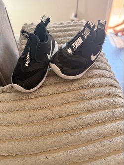 Black Nike shoes