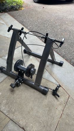 Stationary bike trainer