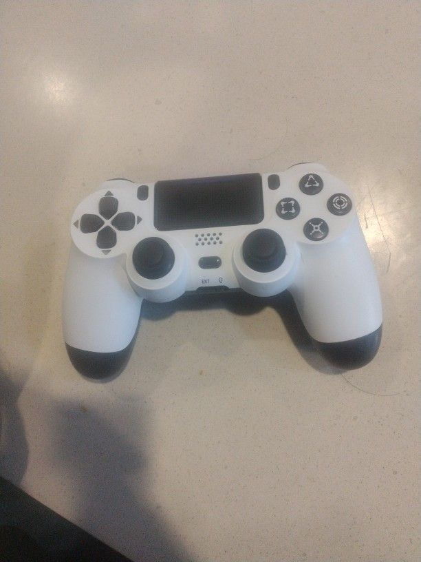 Wireless PS4 Style Controller