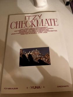 Itzy Checkmate Album - Yuna Ver