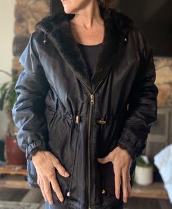 Ladies Faux Fur Reversible Coat. Size Large , Black ,hoodedHabanel Brand. Gently Used , Worn Once . Smoke Free Home