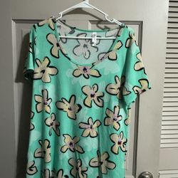 Womens LuLaRoe Mint Green Floral Top Size Large