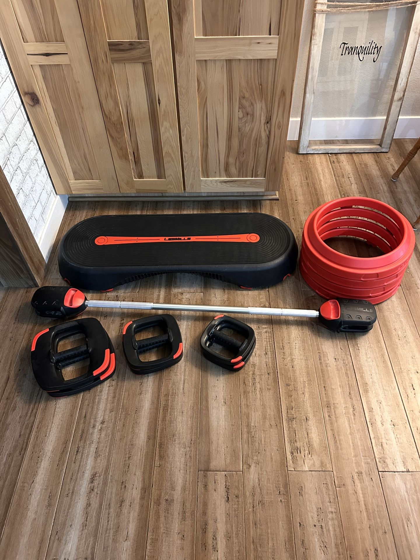 Les Mills Smart Strength System Step Up And Weights Bar Plus Weights
