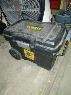 DeWalt Rolling Tool Box