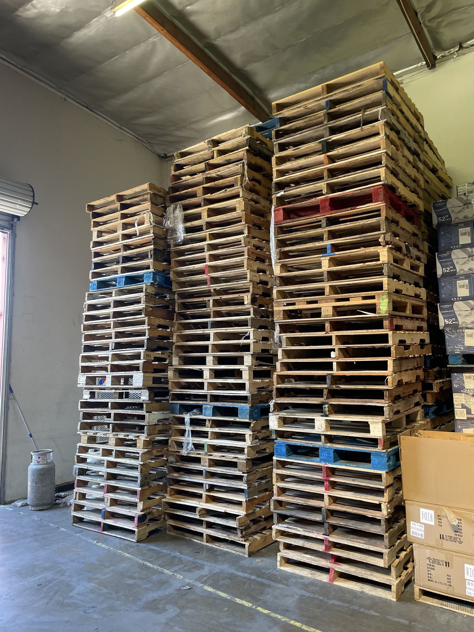 48x40 Wood Pallets