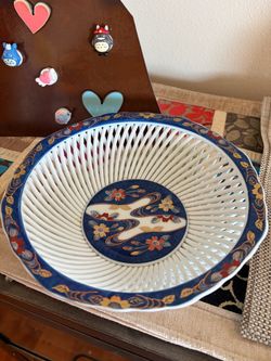 Japanese center piece bowl