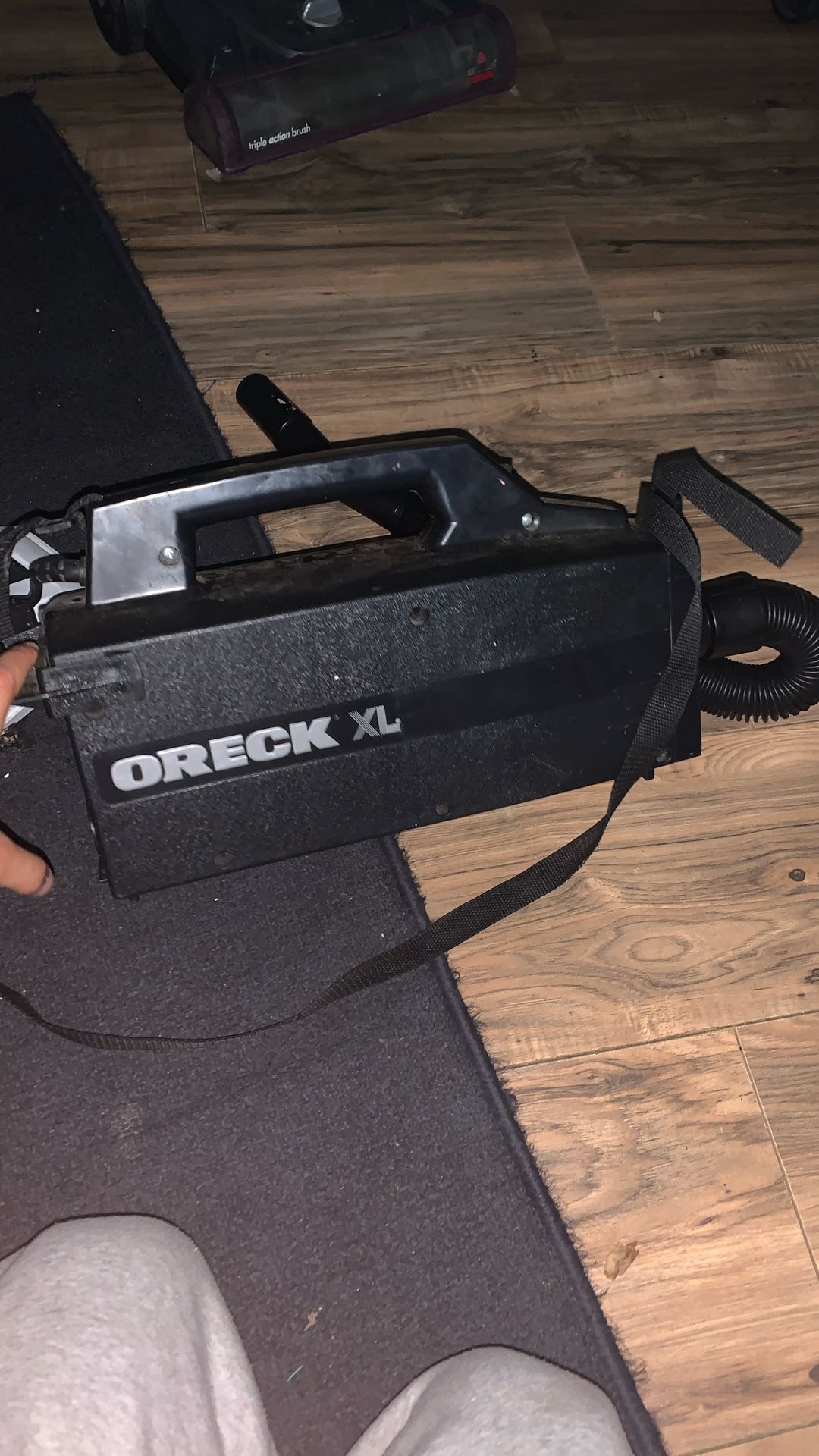 2 Vacuums 