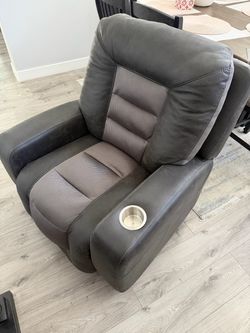 Leather and Mesh Couch, Leg Rest Lever