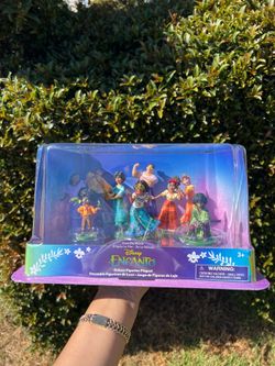 Disney Encanto collective Figurines / Toy Box , Brand New !