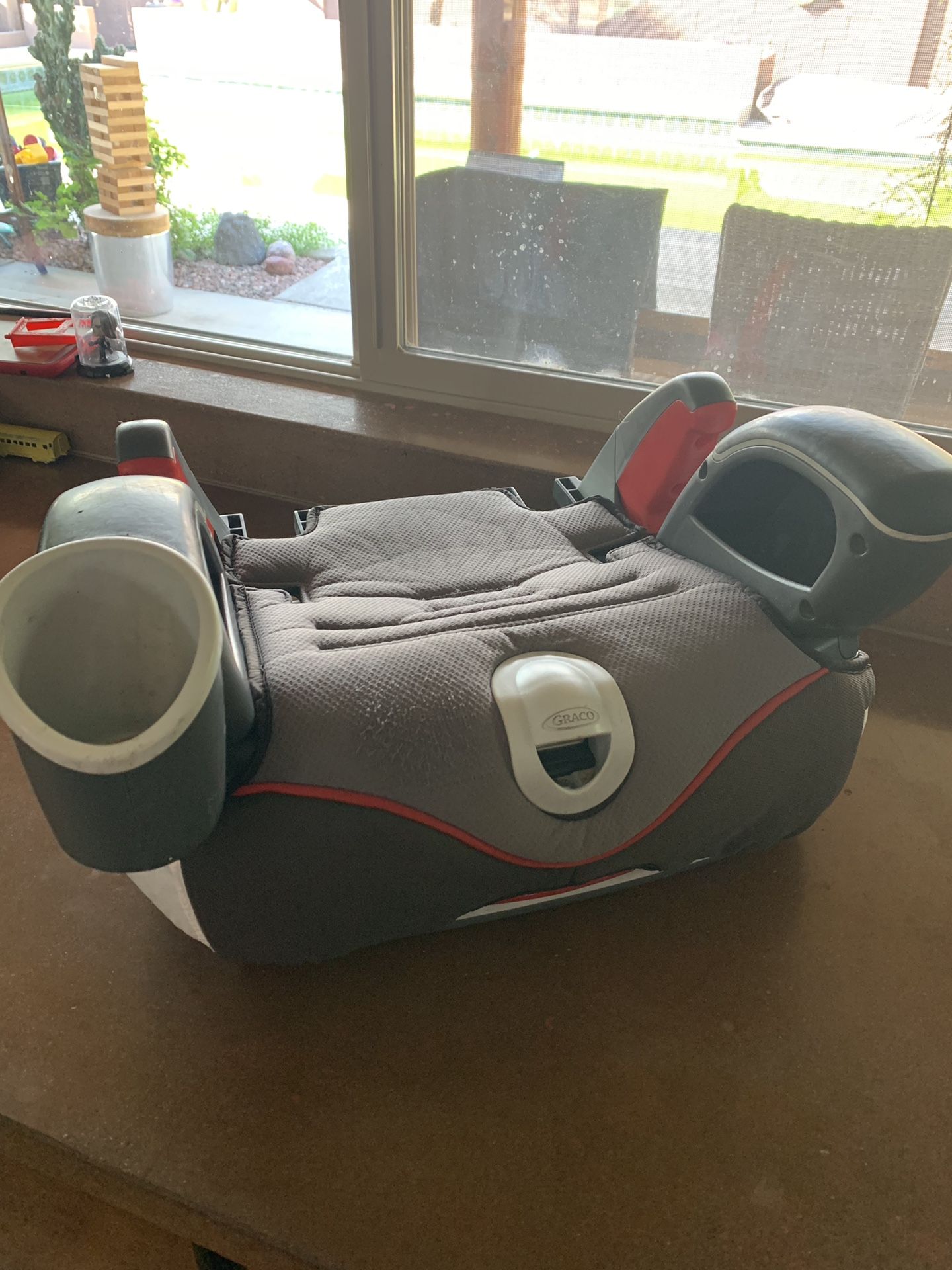 Graco booster car seat with cup holder