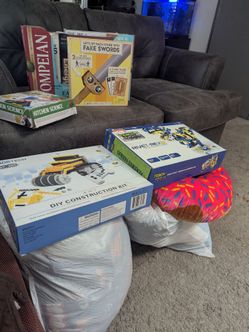 Misc games toys plushies fnaf comforter magic tracks