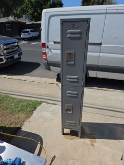 Lockers, Dual- stacked, 12 x 12 x 66