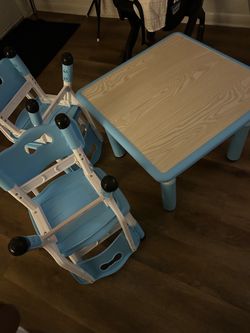Kids  4 seat table