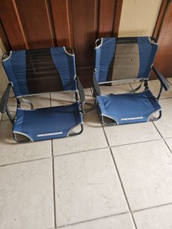 Outdoor Big Comfort Stadium Seat With Armrests and Back Support for Bleachers