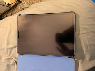 Apple iPad 5th gen (M1) with Apple Pencil 2nd gen