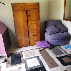 Dressers And Armoire 