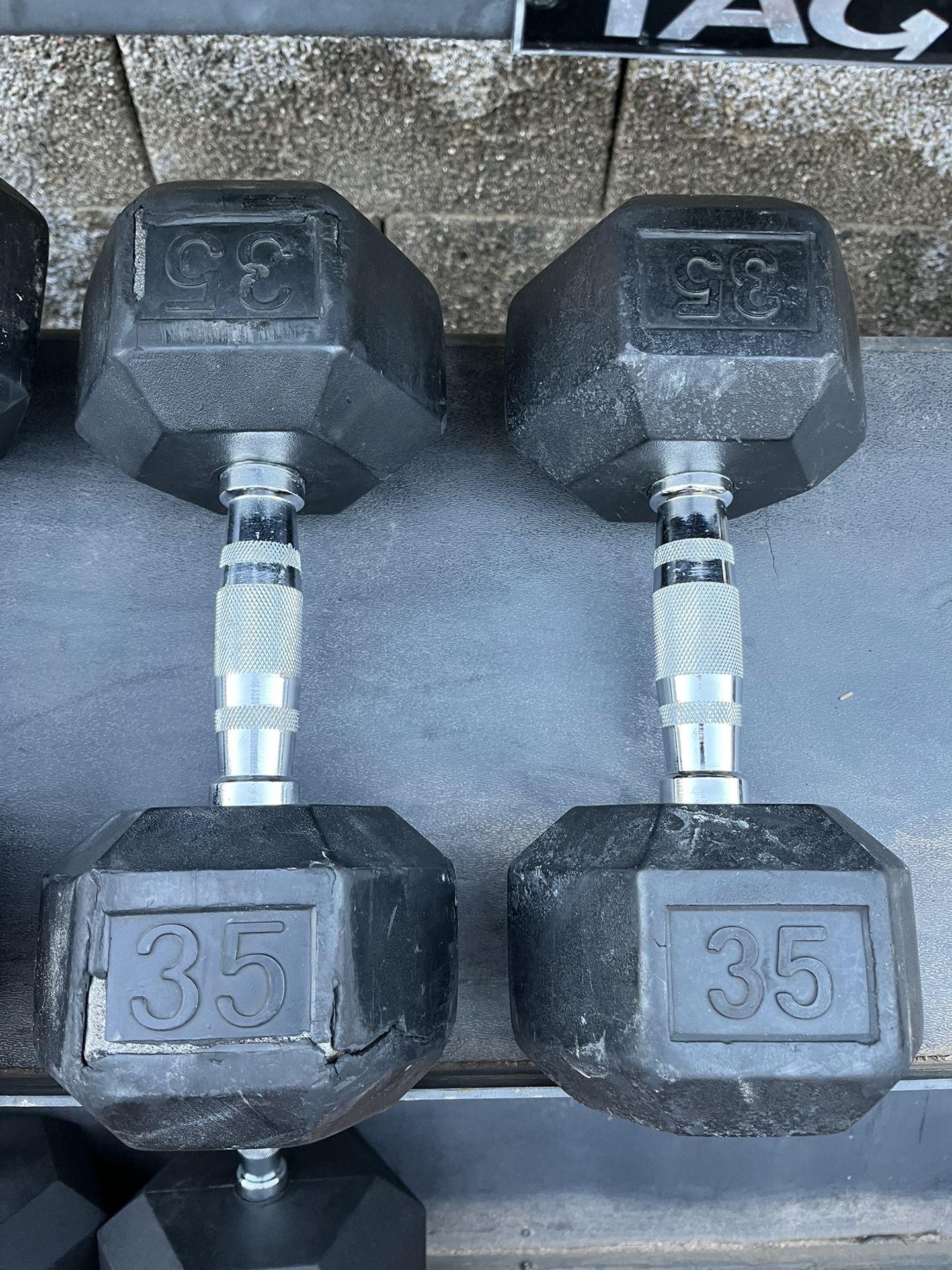 35lb Hex Rubber Dumbbell Set Weights 