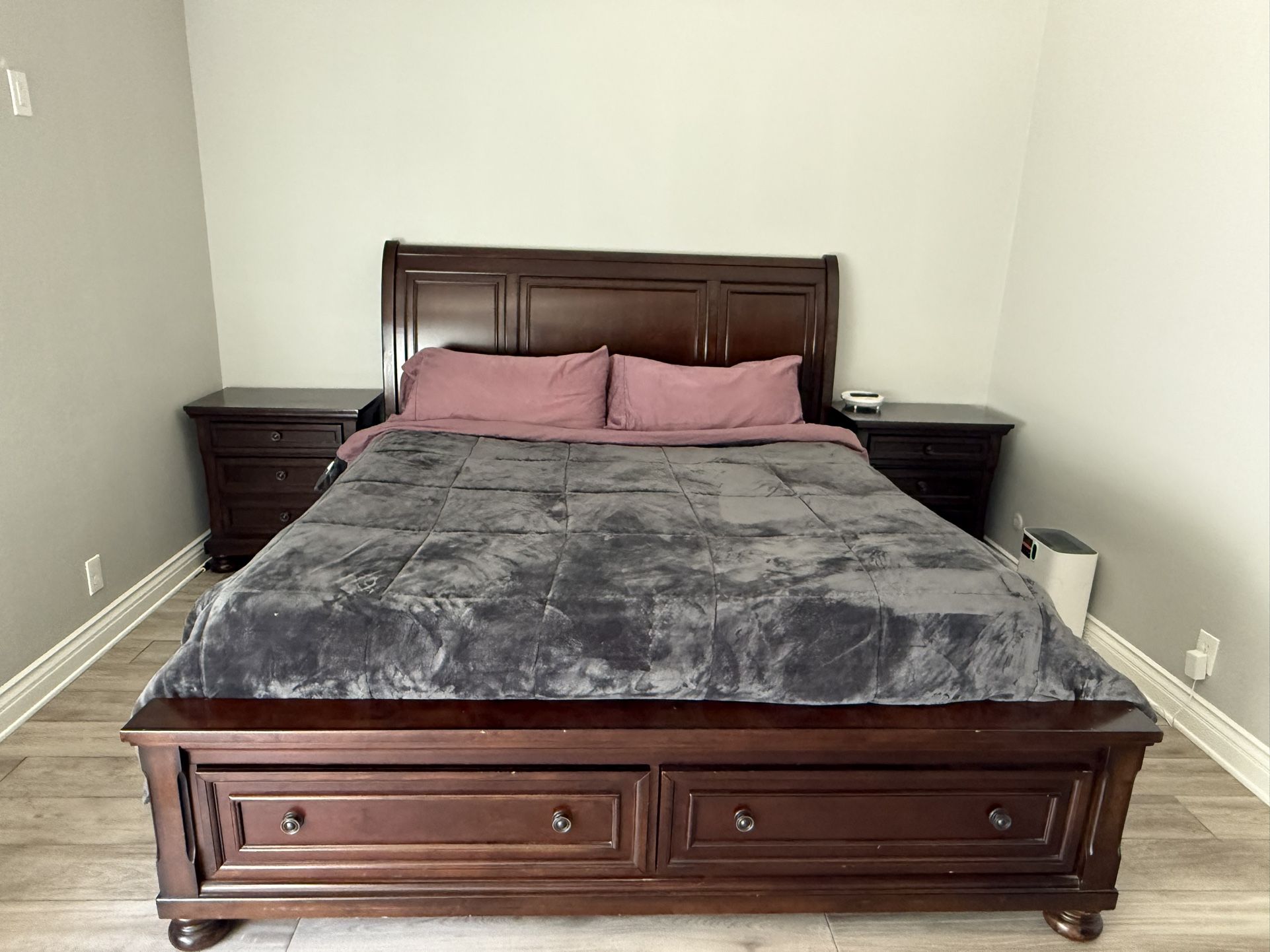 California King Complete Bedroom Furniture Set