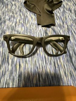 Meta glasses