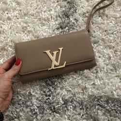 Louis Vuitton Taupe Leather Chain Louise Clutch Bag with Gold