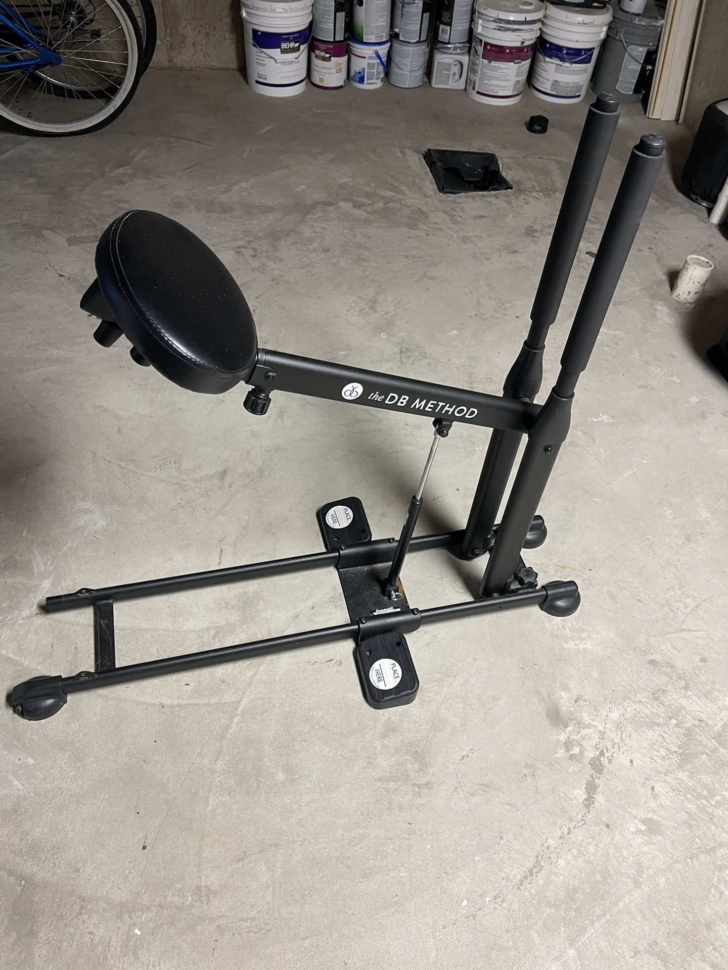 DB Method Squat Machine