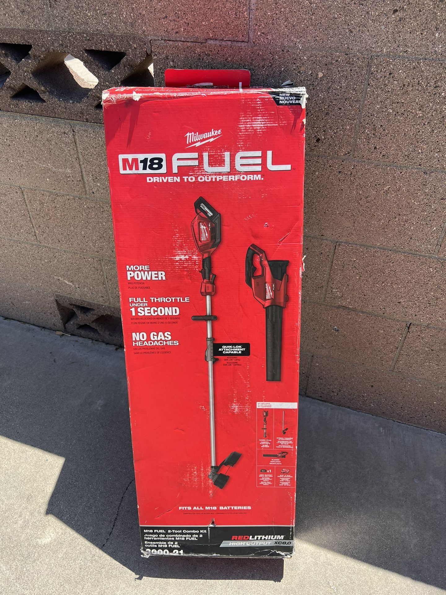 Milwaukee M18 FUEL Brushless Cordless Electric String Trimmer/Blower Combo Kit w Battery