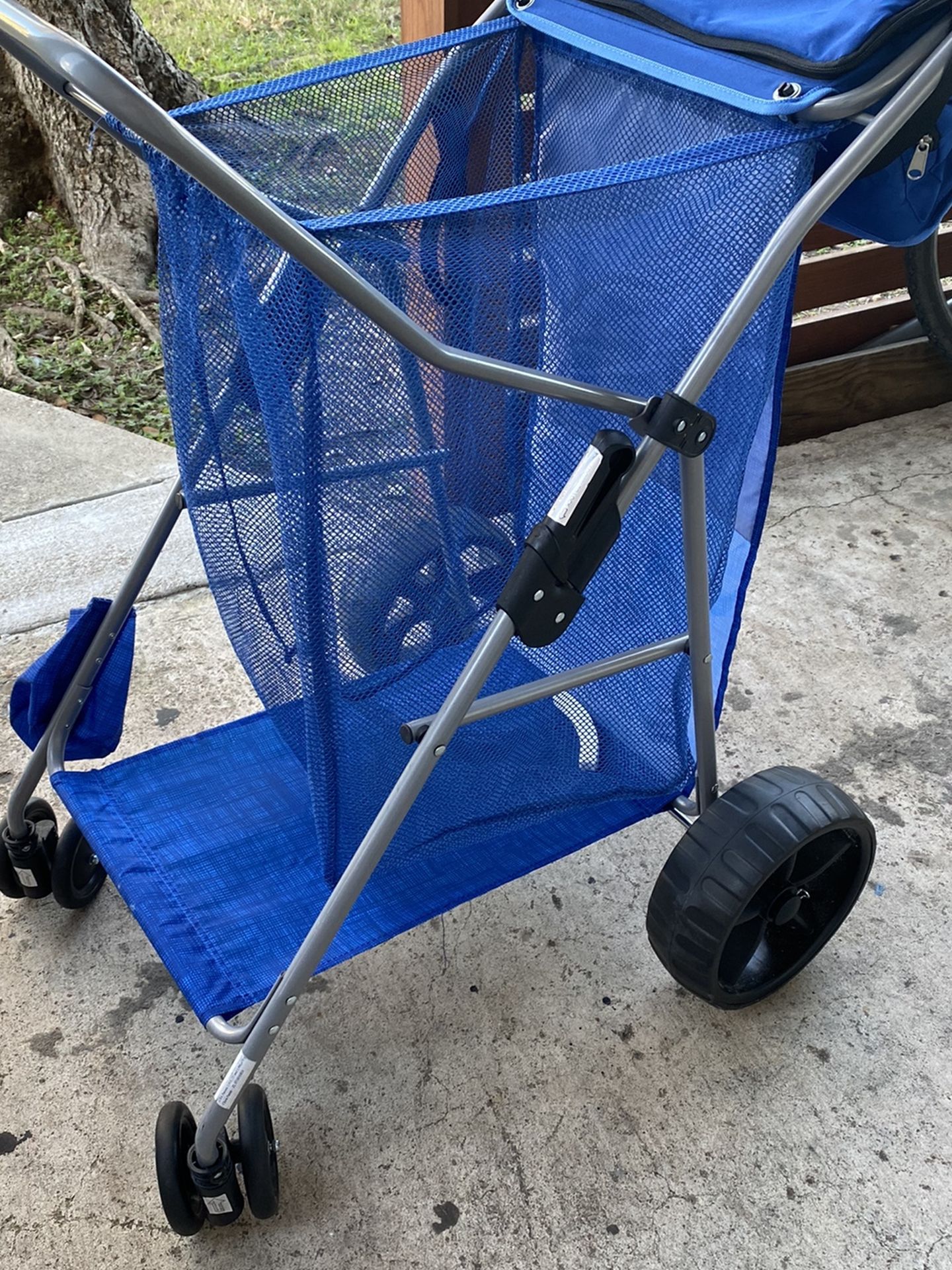 Tommy Bahama Wonder Wheeler Beach Cart Wide Caddy All Terrain . Great For Disc Golf Frisbee Golf. Comes With A Great Cooler To Hold Beer