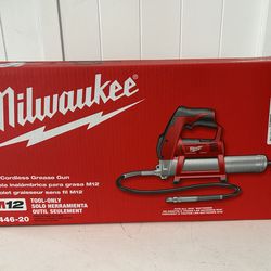 M12 cordless grease gun