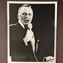 Frank Sinatra Singer Movie Celebrity Star 8x10 Glossy Black And White Vintage Still Photo Picture