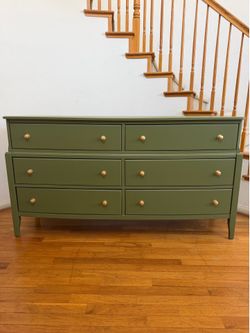 Modern Olive Green Solid Wood Dresser – Free Delivery 🚚